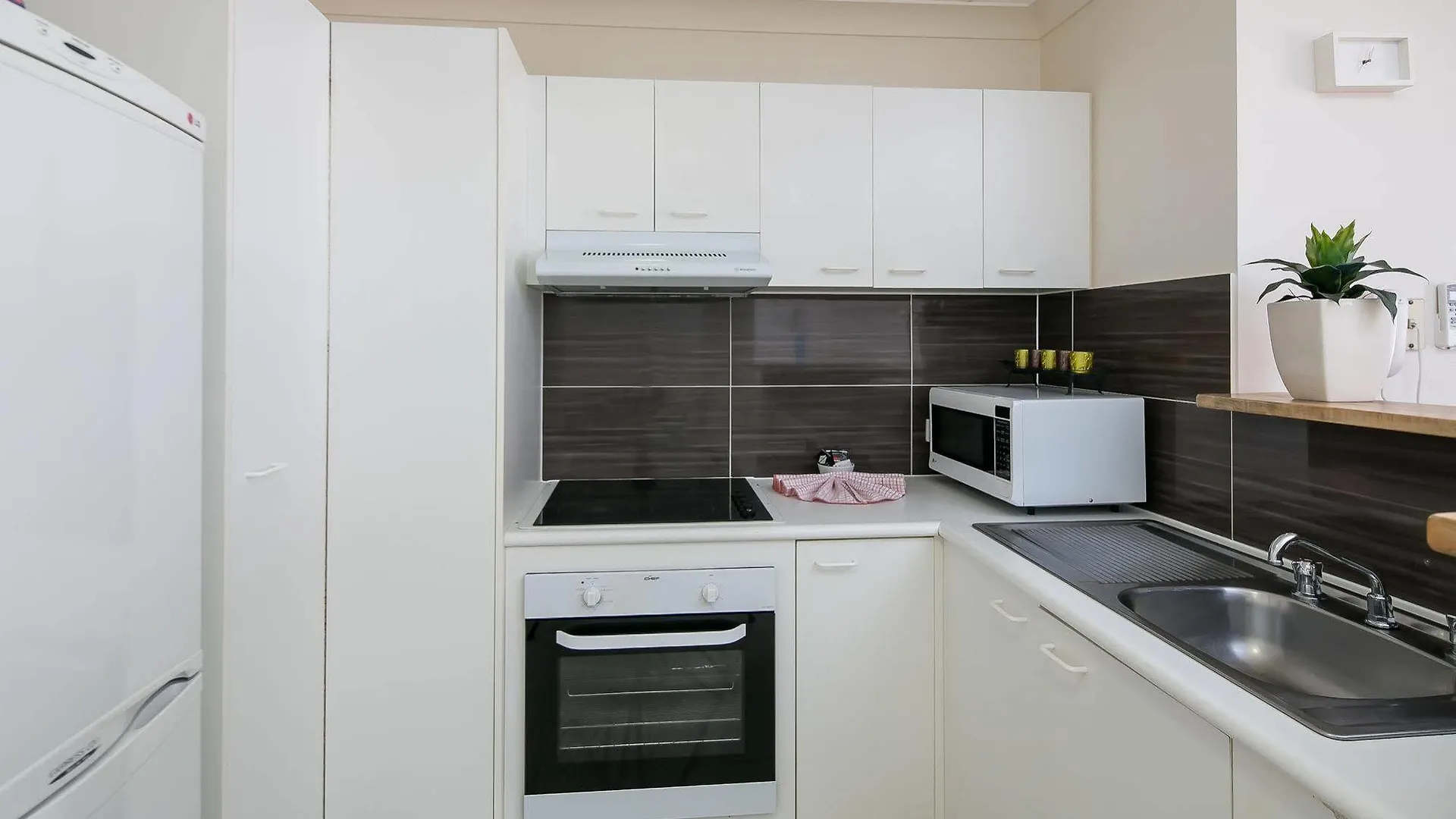 Bay Lodge Apartments Gold Coast Australia